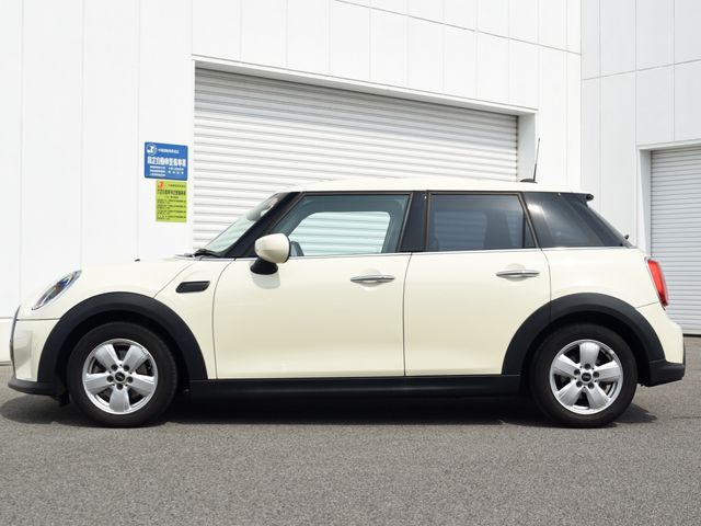 BMW MINI ONE 5DOOR 2021 Image 31