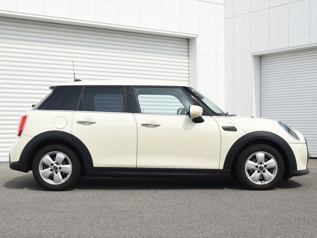 BMW MINI ONE 5DOOR 2021 Image 31
