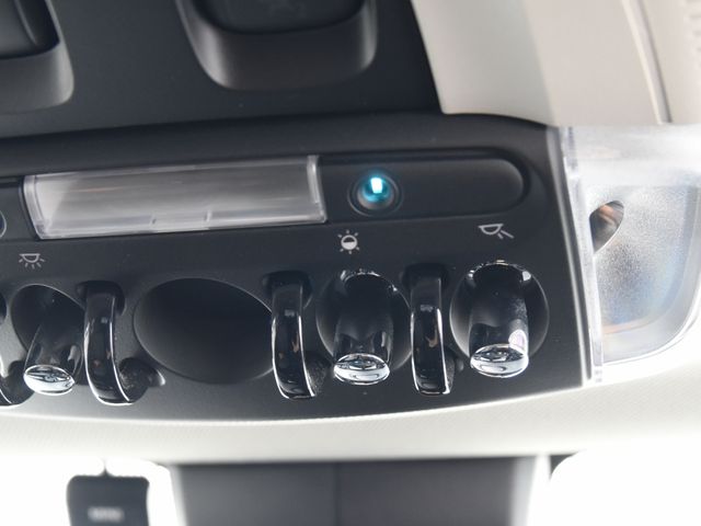 BMW MINI ONE 5DOOR 2021 Image 31