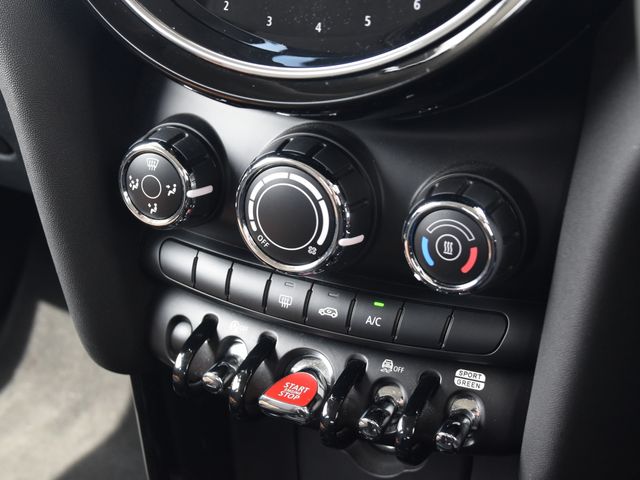 BMW MINI ONE 5DOOR 2021 Image 31