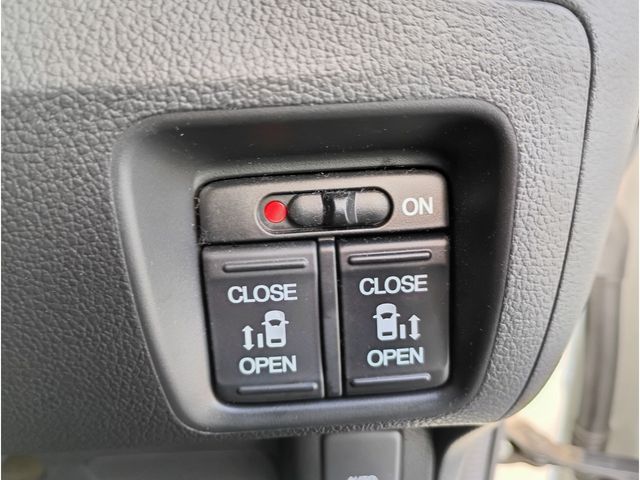 HONDA N BOX 4WD 2017 Image 31