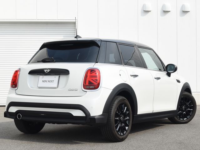 BMW MINI COOPER 5DOOR 2023 Image 31