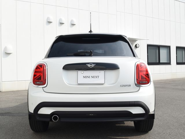 BMW MINI COOPER 5DOOR 2023 Image 31