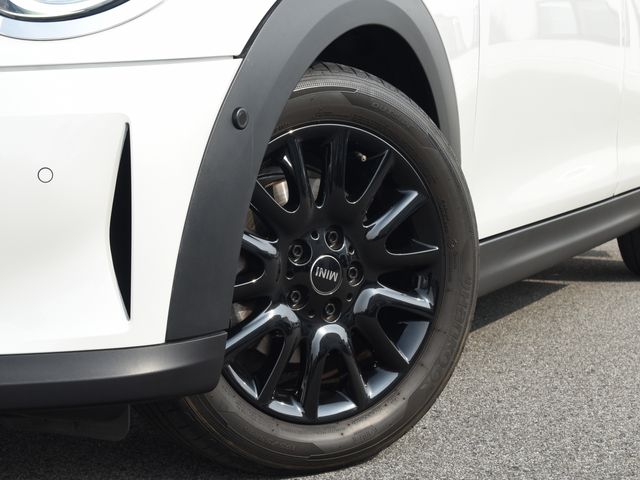 BMW MINI COOPER 5DOOR 2023 Image 31