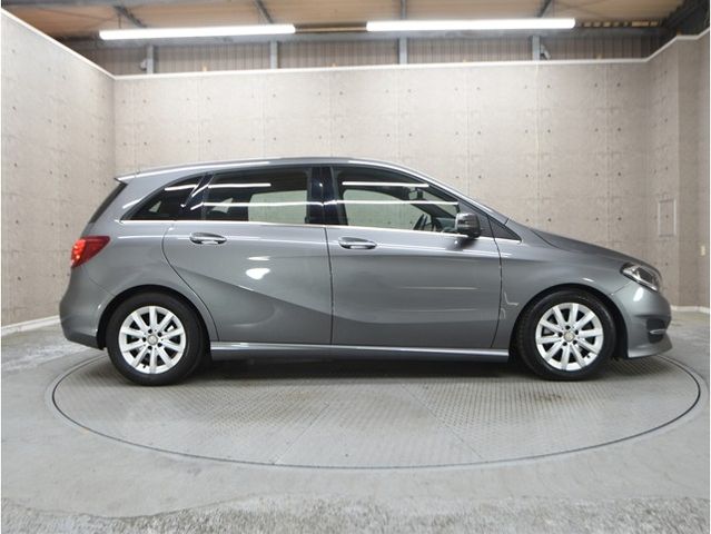 MERCEDES BENZ B CLAS 2016 Image 31