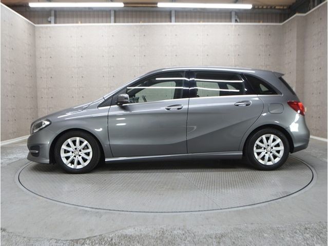 MERCEDES BENZ B CLAS 2016 Image 31