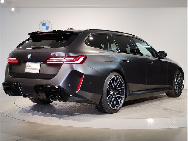 BMW M5 TOURING 2025 Image 31