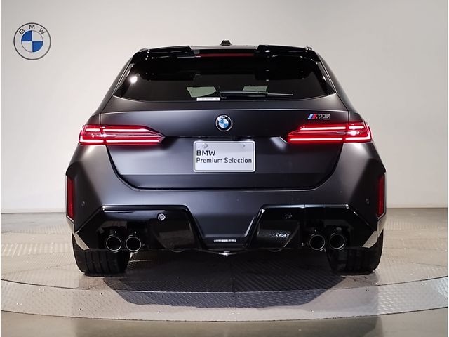 BMW M5 TOURING 2025 Image 31