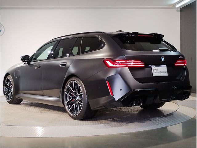 BMW M5 TOURING 2025 Image 31