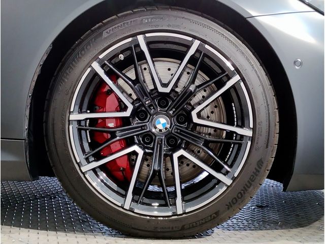 BMW M5 TOURING 2025 Image 31