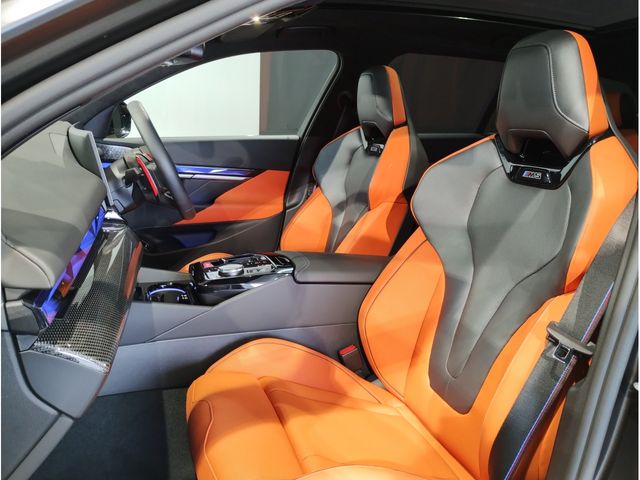 BMW M5 TOURING 2025 Image 31