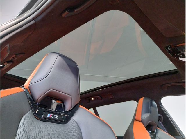 BMW M5 TOURING 2025 Image 31