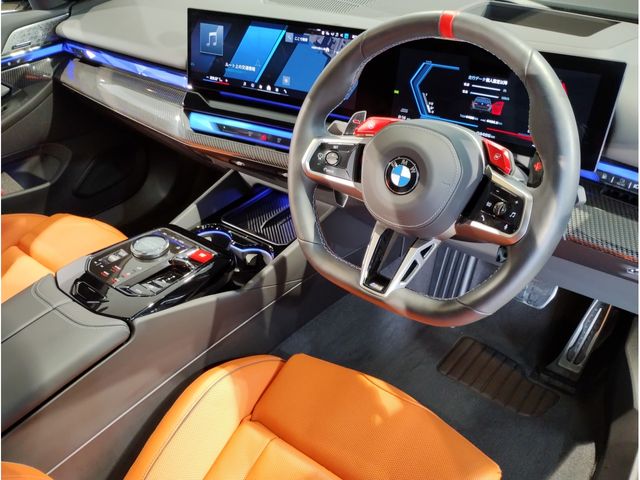 BMW M5 TOURING 2025 Image 31