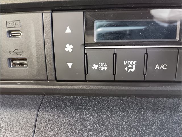 HONDA N BOX CUSTOM 4WD 2024 Image 31