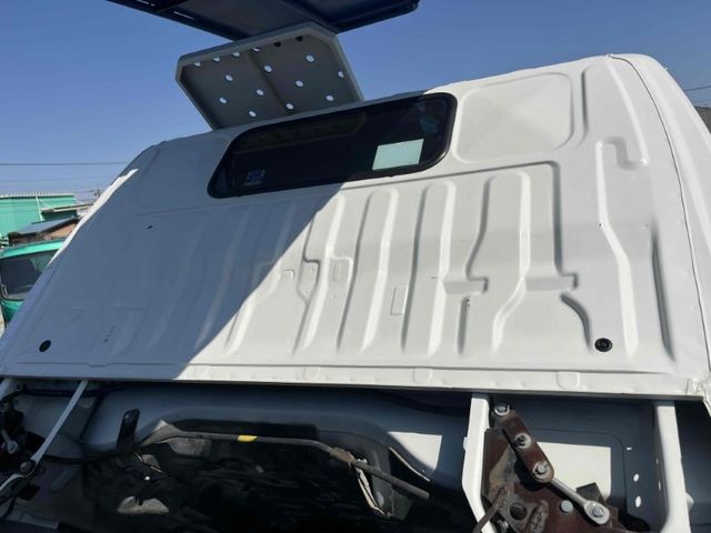 HINO DUTRO 2012 Image 31