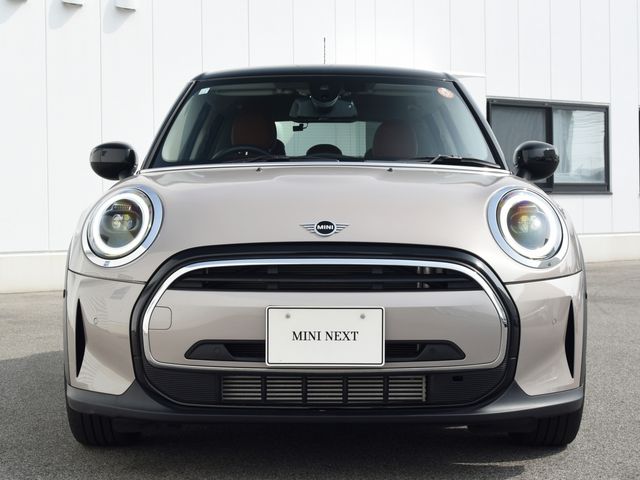 BMW MINI COOPER D 5DOOR 2023 Image 31