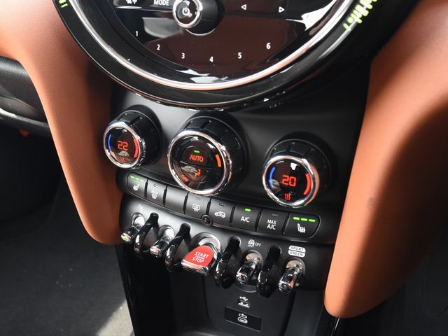 BMW MINI COOPER D 5DOOR 2023 Image 31