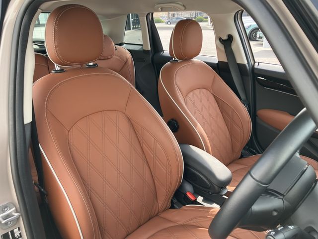 BMW MINI COOPER D 5DOOR 2023 Image 31