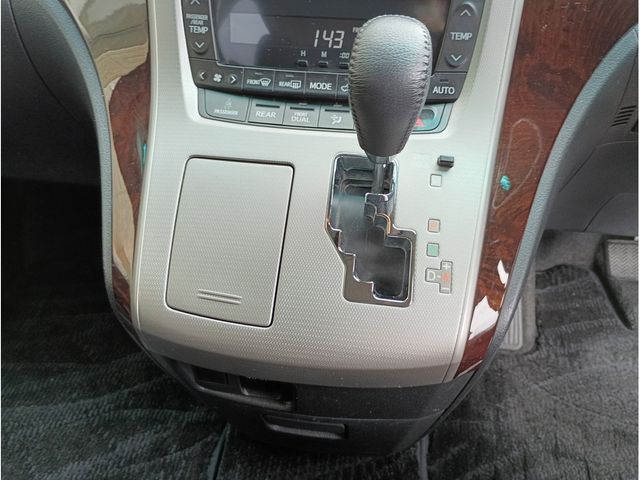 TOYOTA VELLFIRE 4WD 2014 Image 31