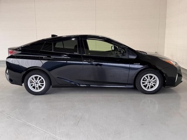 TOYOTA PRIUS 2016 Image 31