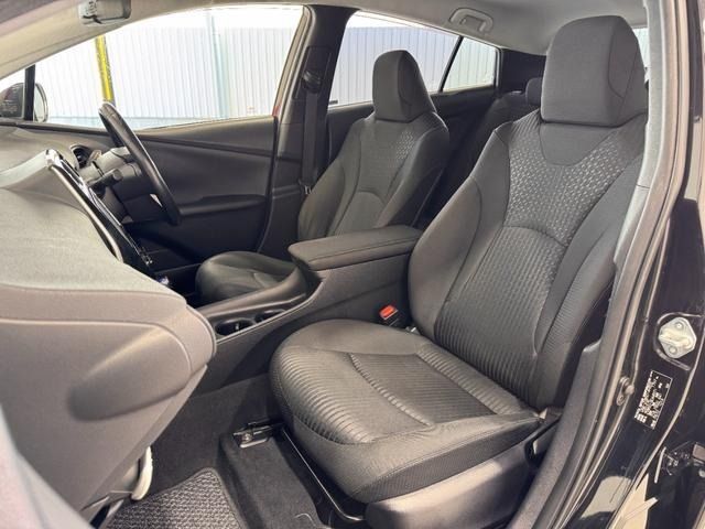 TOYOTA PRIUS 2016 Image 31