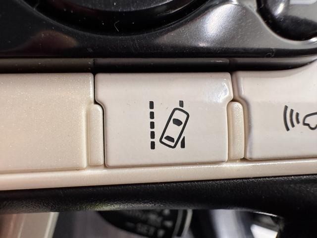 TOYOTA PRIUS 2016 Image 31