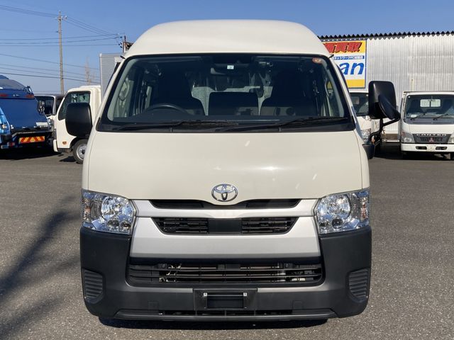 TOYOTA HIACE VAN 1.25T 2WD 2023 Image 31