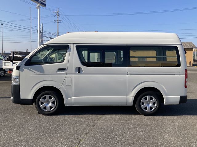 TOYOTA HIACE VAN 1.25T 2WD 2023 Image 31