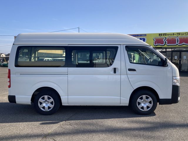 TOYOTA HIACE VAN 1.25T 2WD 2023 Image 31