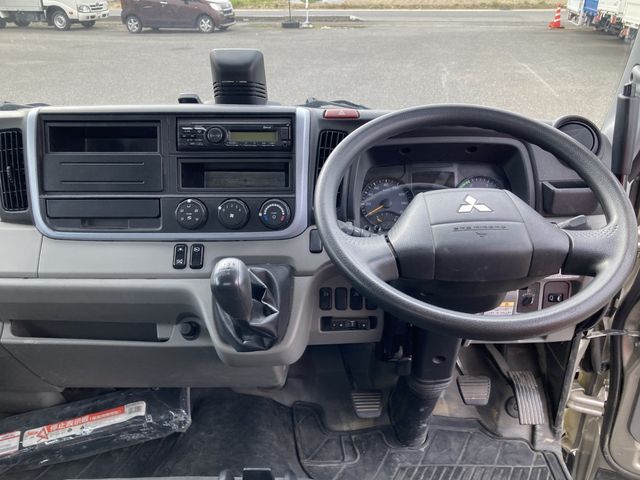 MITSUBISHI CANTER 2024 Image 31