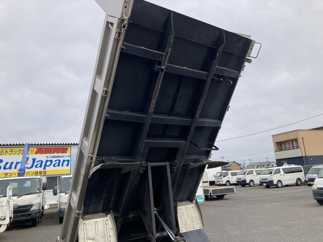 MITSUBISHI CANTER 2024 Image 31