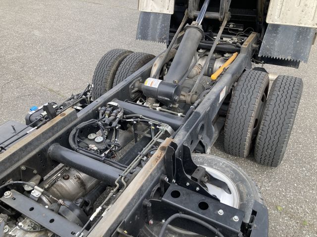 MITSUBISHI CANTER 2024 Image 31