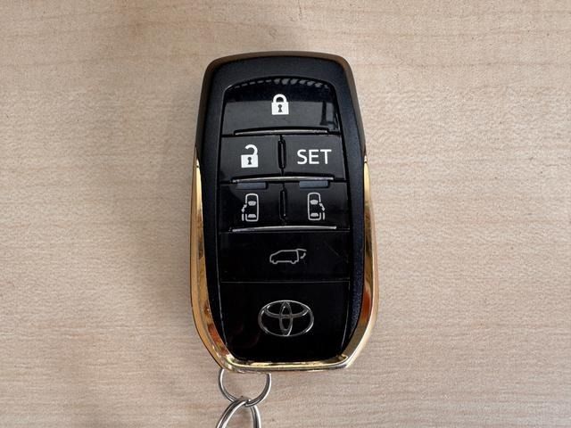 TOYOTA ALPHARD 2017 Image 31