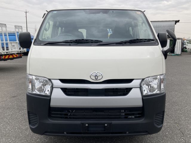 TOYOTA HIACE VAN 1.15T 2WD 2023 Image 31
