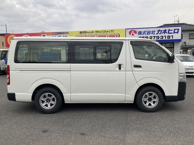 TOYOTA HIACE VAN 1.15T 2WD 2023 Image 31