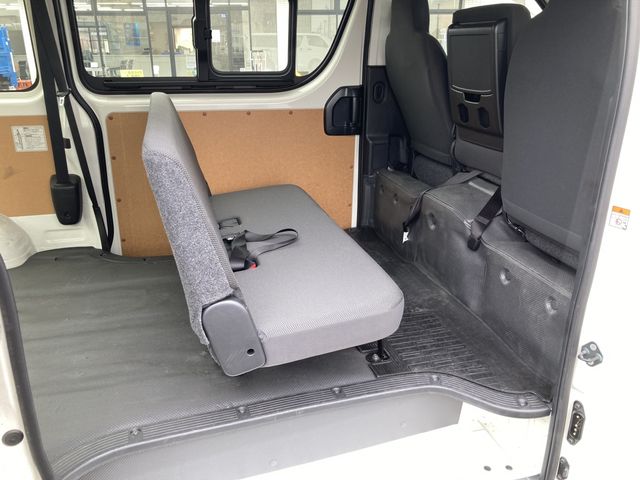 TOYOTA HIACE VAN 1.15T 2WD 2023 Image 31