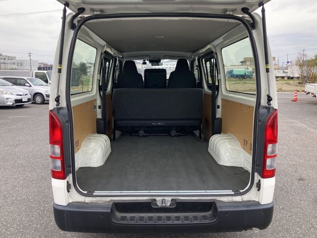 TOYOTA HIACE VAN 1.15T 2WD 2023 Image 31