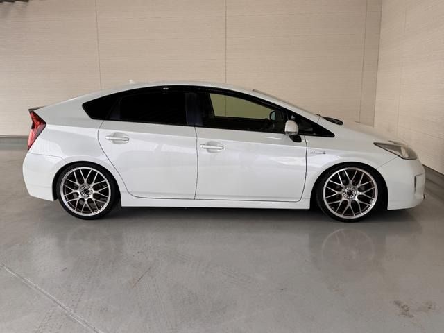 TOYOTA PRIUS 2014 Image 31