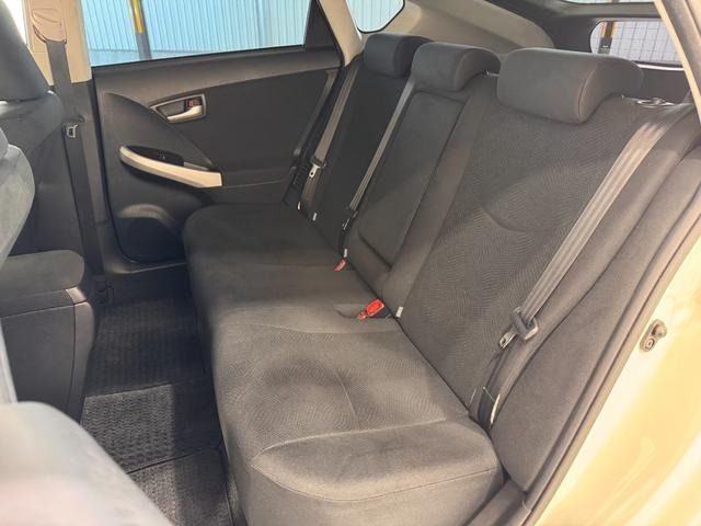 TOYOTA PRIUS 2014 Image 31