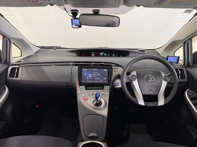 TOYOTA PRIUS 2014 Image 31