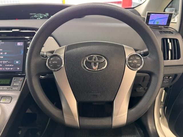 TOYOTA PRIUS 2014 Image 31