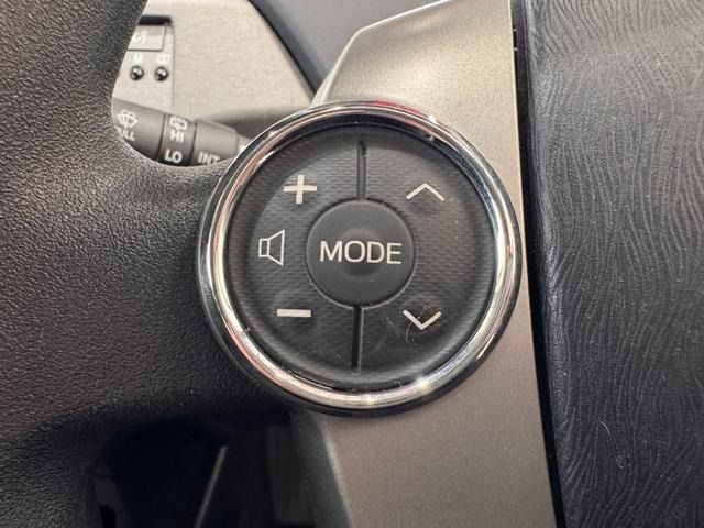 TOYOTA PRIUS 2014 Image 31