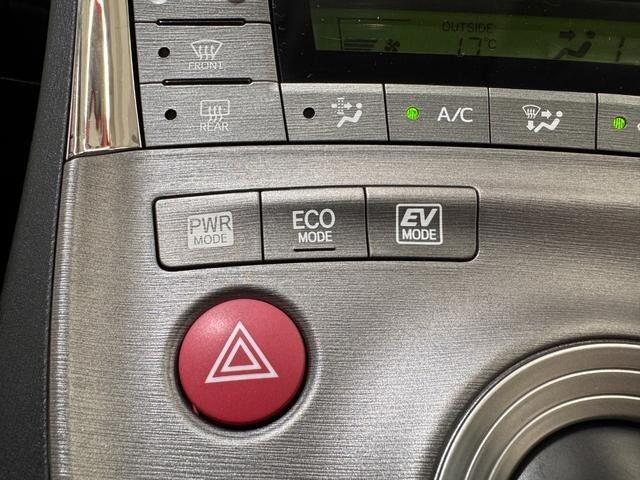 TOYOTA PRIUS 2014 Image 31