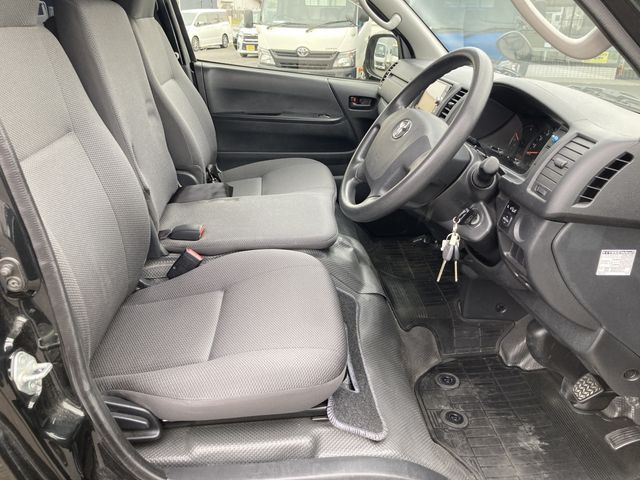 TOYOTA REGIUSACE VAN 1.25T 2017 Image 31