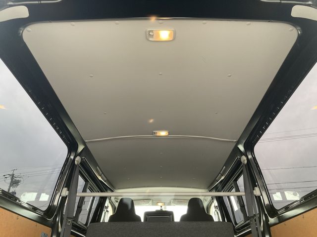 TOYOTA REGIUSACE VAN 1.25T 2017 Image 31