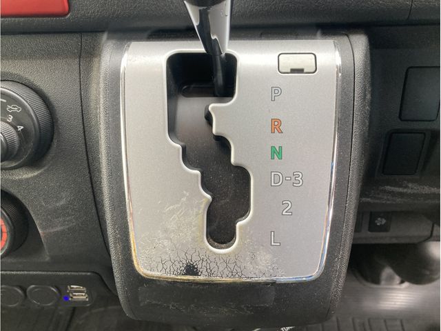 TOYOTA REGIUSACE VAN 1.25T 2017 Image 31