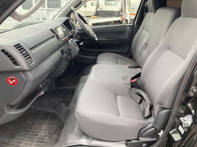 TOYOTA REGIUSACE VAN 1.25T 2017 Image 31