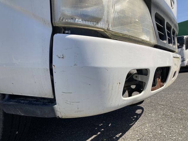 HINO DUTRO 2005 Image 31