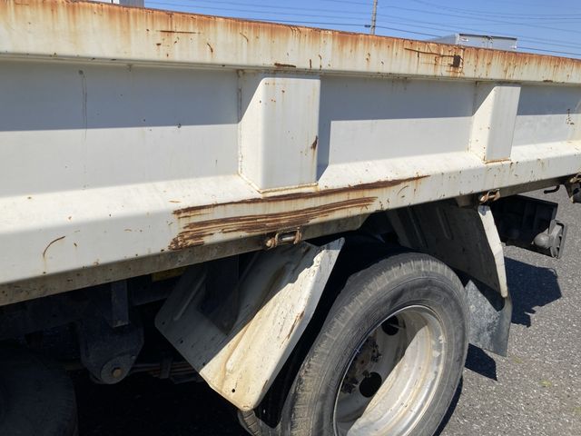 HINO DUTRO 2005 Image 31