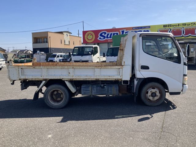 HINO DUTRO 2005 Image 31